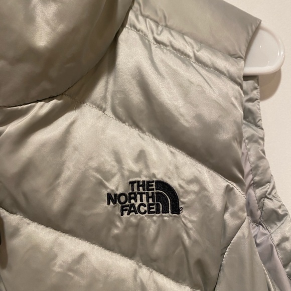 The North Face vest - Picture 2 of 5